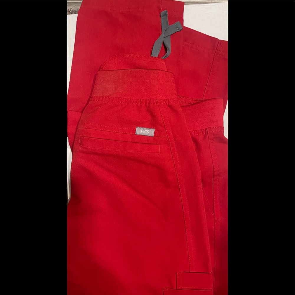 figs red scrub pants
